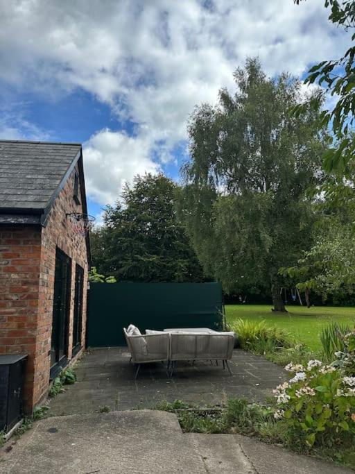 The Guesthouse At Old Vicarage Tarporley Esterno foto